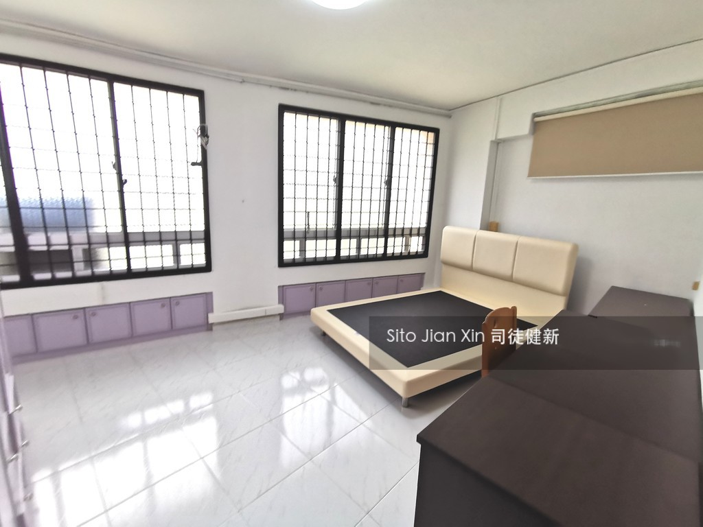 Blk 230D Tampines Street 24 (Tampines), HDB Executive #204740621